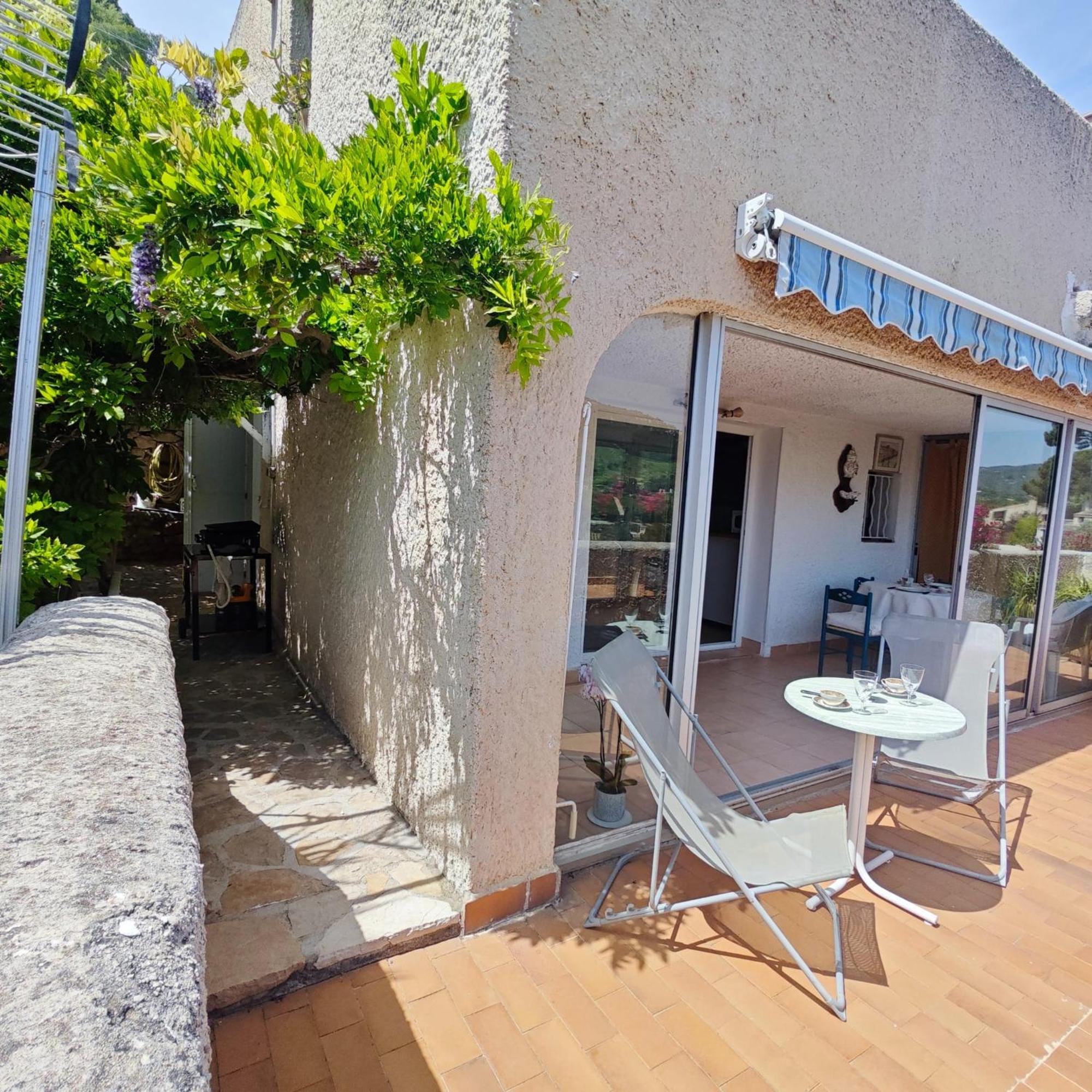 T2 A Apartment Cassis